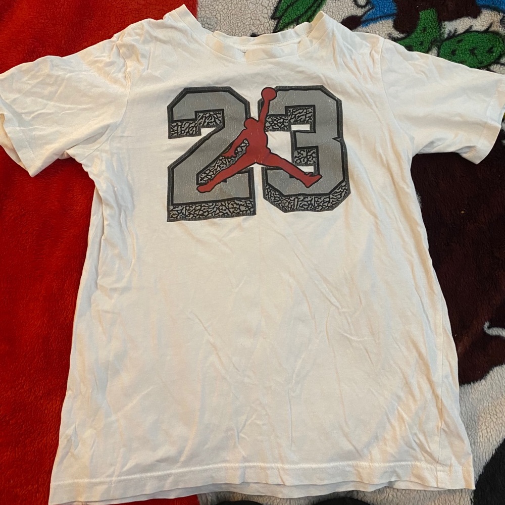 Top air jordan boys size L